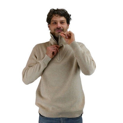 Natur‑farbener Boragno Lambswool‑Troyer‑Pullover für Herren mit Reißverschluss‑Stehkragen.